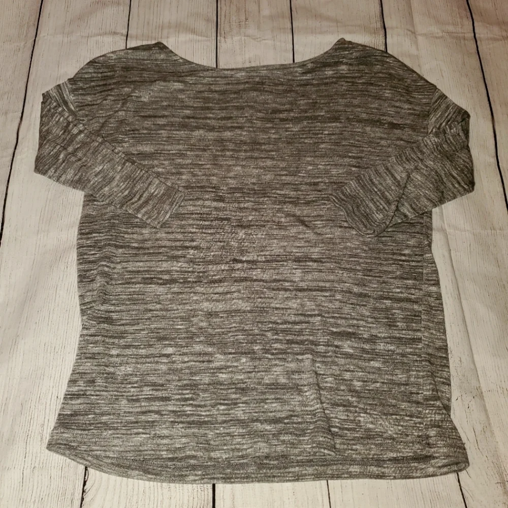 Loft Gray Top - Picture 4 of 9